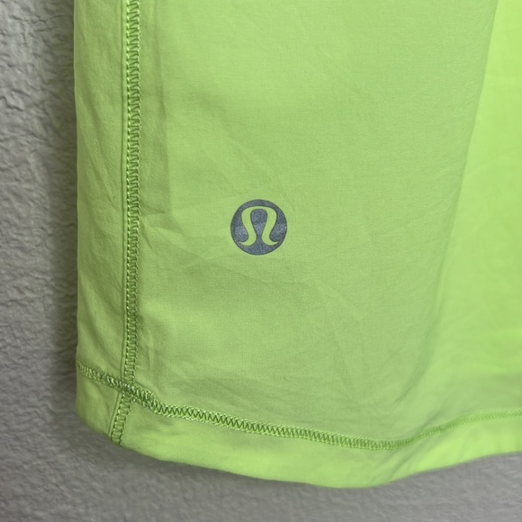 Women’s Lululemon Lightweight Tank Lime Green Size 4 EUC - Picture 6 of 10